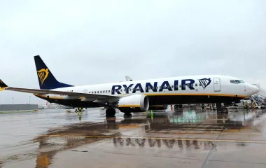 Ціни на авіаквитки злетять: війна в Ірані вдарить по гаманцях мандрівників, - Bloomberg